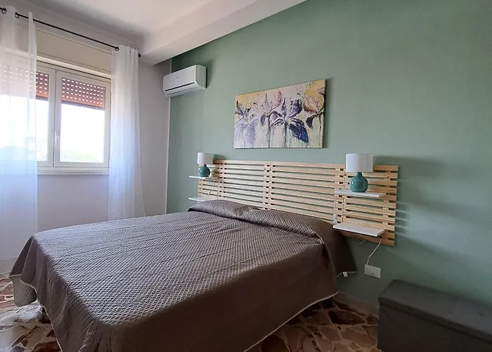 Deluxe Two-Bedroom Apartment